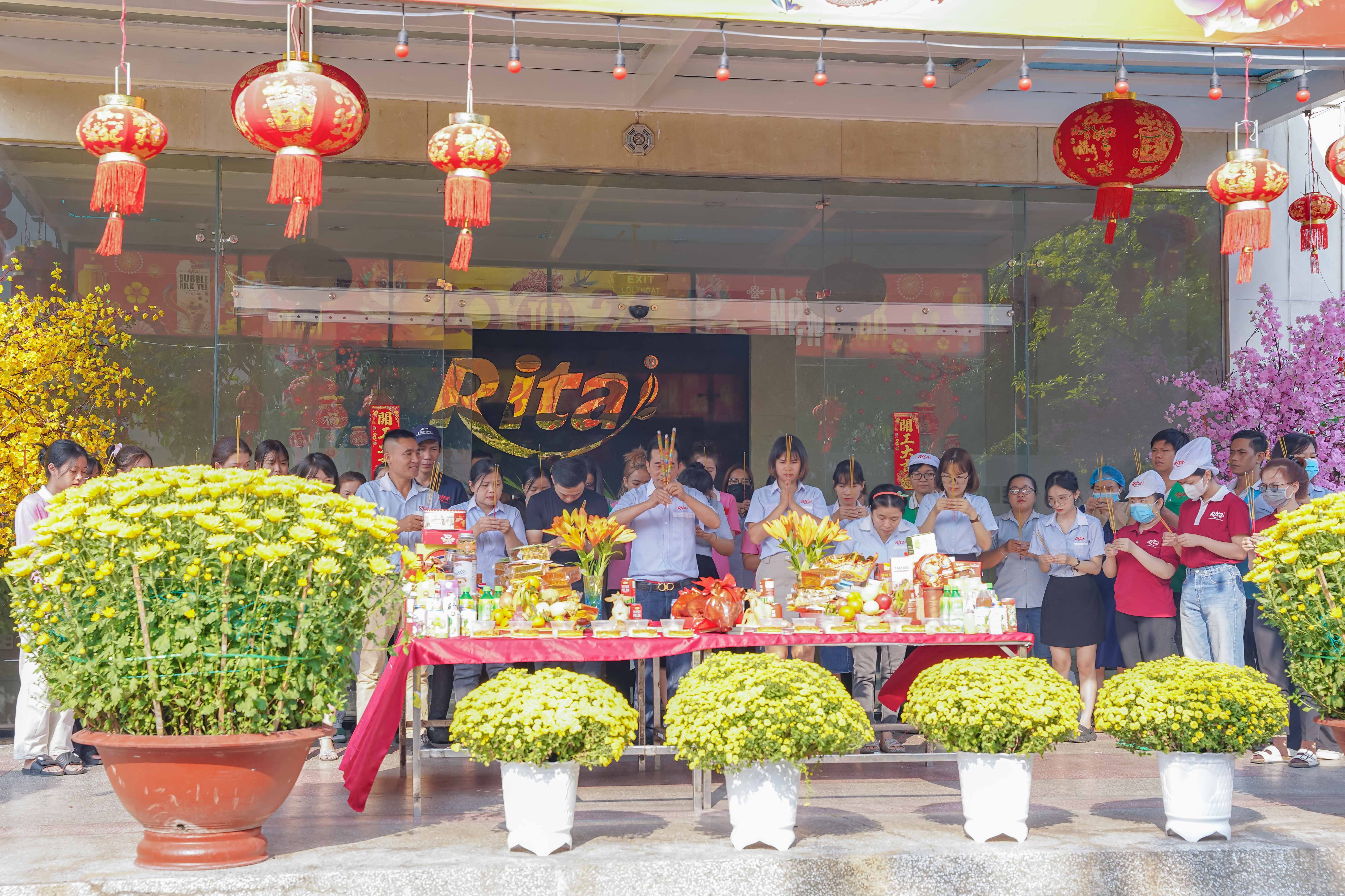 CÔNG TY RITA KHAI XUÂN,  NĂM MỚI HỒNG PHÁT